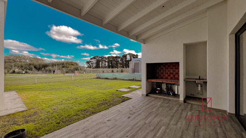 Casa En Venta En Barrio Cerrado Arenas Chico, Mar Del Plata.