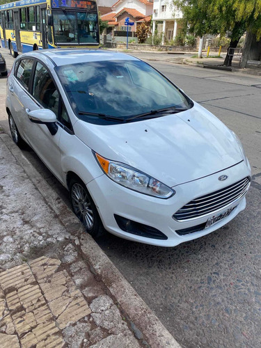 Ford Fiesta 1.6 Max One Ambiente 98cv 2015