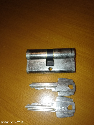 Cilindro Para Puerta. Marca Tesa. 2 Llaves.