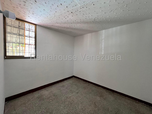 Apartamento La Victoria Con Area Adicional. Ljsa 26-374