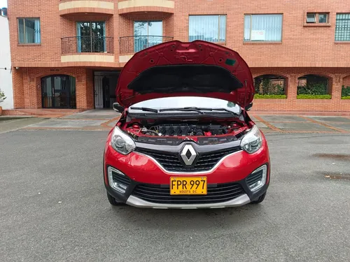 Renault Captur INTENS 4X2 2000CC AT AA