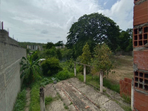 Imagen 4 de 10 de Terreno En Hacienda Cantarrana