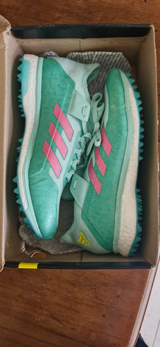 Botines Adidas Fabela Hockey (Usado)