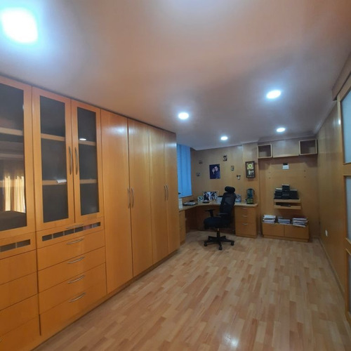 Imagen 15 de 30 de Casa En Venta Prados Del Este 6h/ 6b/ 6p