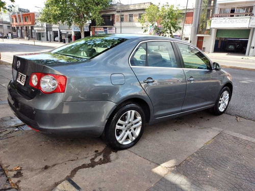 Imagen 9 de 14 de Volkswagen Vento 2009 2.5 Luxury 170cv