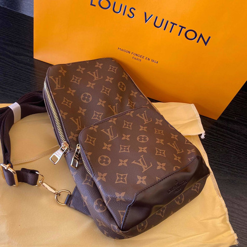 Imagen 3 de 4 de Pechera Nueva Lv De Moda