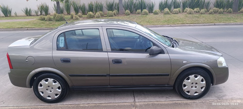 Chevrolet Astra 2.0 5p Básico M Mt