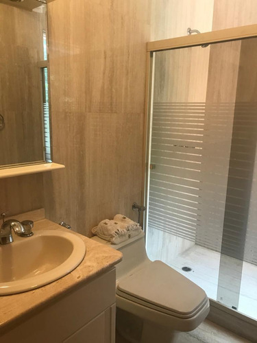 Imagen 16 de 24 de Venta De Apartamento Duplex En Los Naranjos De Las Mercedes
