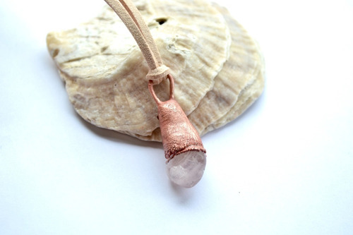 Imagen 2 de 5 de Collar De Cuarzo Rosa Con Cobre, Regalo De Joyeria De Autor