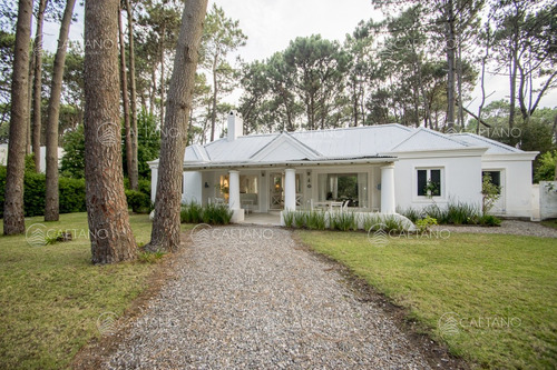 Laguna Blanca Alquiler Casa Cuatro Dormitorios