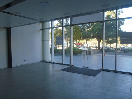 Oportunidad ! Local De 97,57 M2 - Tranqueras- Av Las Condes