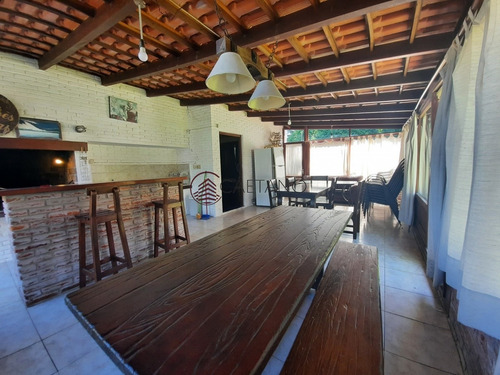 Hermosa Casa Ubicada Estratégicamente En El Barrio De San Rafael- Ref: 2075