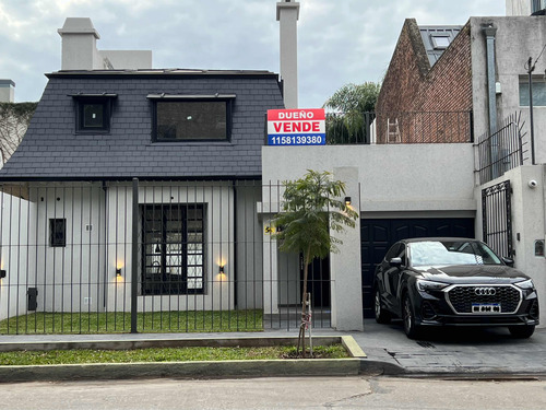 Casa De Estilo Francés, A Metros De La Av. Libertador, Remodelada A Nueva Con Un Concepto Moderno.
