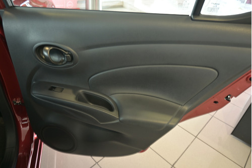 Nissan V-Drive 1.6 Mt A/C Audio