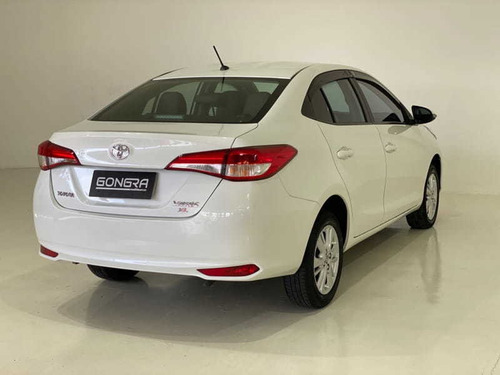 Imagem 4 de 15 de Toyota Yaris Sedan 1.5 Xl