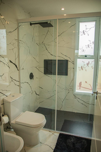 Vendo Casa Amoblada Con Piscina En El Barrio Cerrado Aguavista: 4 Habitaciones Y 5 Baños