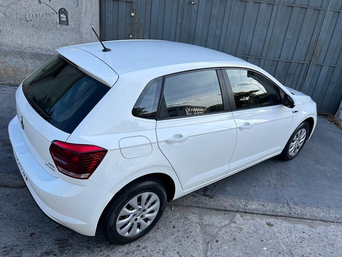 Imagen 23 de 25 de Volkswagen Polo Trendline 2018 / 50000 Km / Unico Dueño