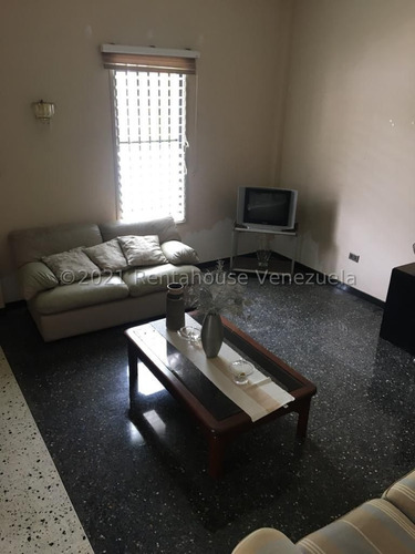 Imagen 3 de 12 de Casa En Venta En Macaracuay 22-21518