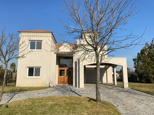 Casa En Venta Al Lago En Las Glorietas, Nordelta, Tigre