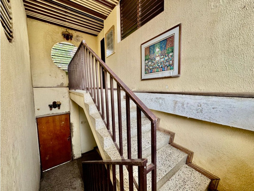 Se Vende Casa 474m2 8h/7b/6p El Palmar Este Caraballeda