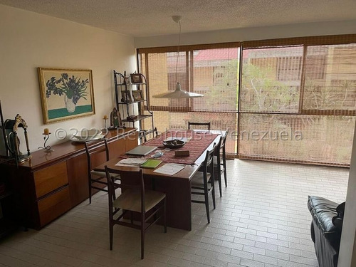 Imagen 5 de 12 de Bello Townhouse En Lomas De Prados Del Este. Cod 23-2680 / Jesus Jaramillo