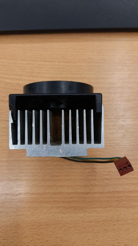 Imagen 2 de 2 de Cooler Intel A28837-001 + Disipador