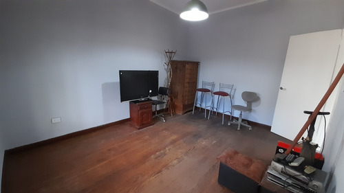 Alquiler Casa En Malaver Zona Residencial Con Entrada De Auto.