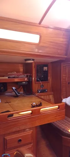 Velero Roy 32- Astillero Nautivela- Muy Bueno!