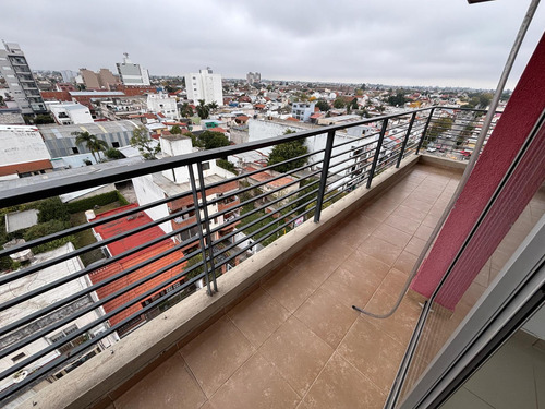 Departamento De 3 Ambientes Con Balcon Al Frente - Wilde