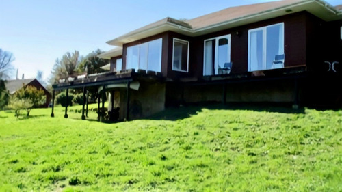 Parcela De 5.300m2 Con 2 Casas A Sólo 15 Min De Valdivia