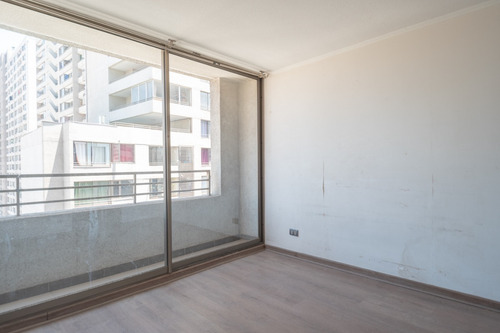 Imagen 2 de 30 de Departamento Con Excelente Conectividad En Santiago Centro