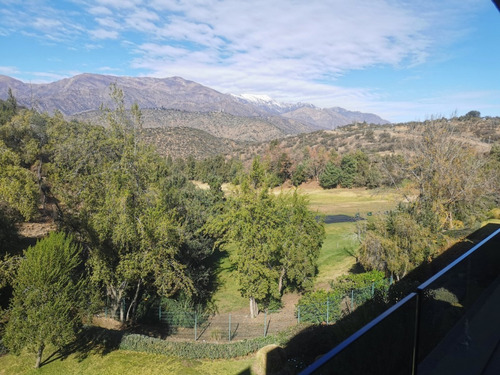 En Exclusivo Condominio Valle Escondido