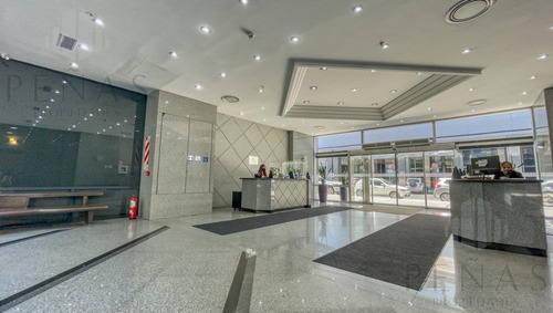 Imagen 14 de 19 de Impecable Oficina En Puerto Madero De Gran Categoría 200 M2 - 2 Coch