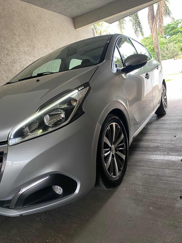 Peugeot 208 1.6 Allure