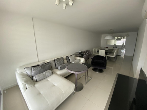 Imagen 4 de 30 de Wind Tower Parada 7 De La Brava, Punta Del Este. Espectacular Apartamento En Piso Alto Equipado.