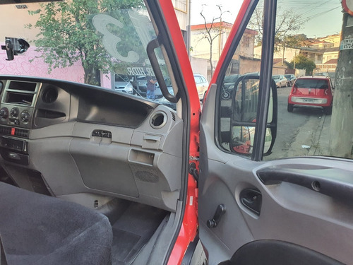 Imagem 11 de 15 de Iveco Daily 3.0 Diesel 35s14 Ano 2013 Baú