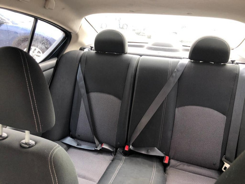 Imagen 13 de 14 de Nissan Versa 2017 1.6 Advance Mt