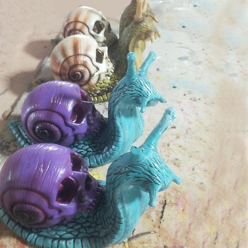 . Esqueleto De Halloween Y Caracol, Artesanía En Resina,