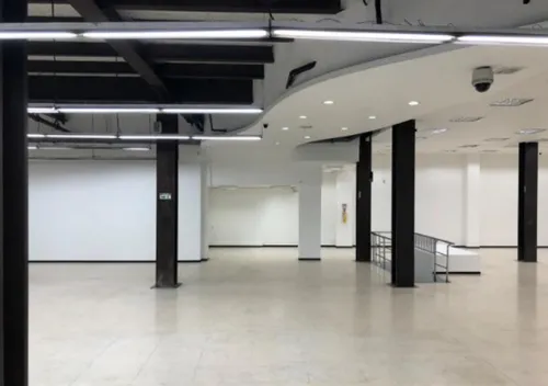 Local En Arriendo/venta En Santa Fe-mártires. Cod A1073024