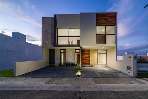 Imagen 1 de 6 de Casa En Venta En Priv Cardón, Zibatá