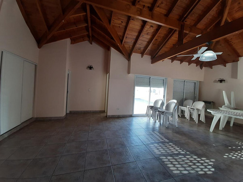 Excelente Departamento 3 Ambientes Con Cochera En Morón Sur