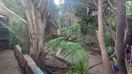 Casa 4 Ambientes Con Cochera Y Parque.
