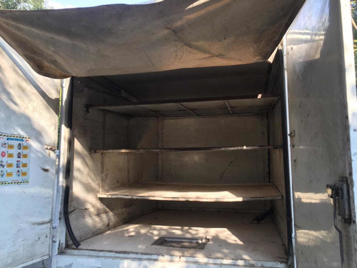 Imagen 4 de 11 de Nissan Np300 Tdi 4x2 Diesel Caja Seca