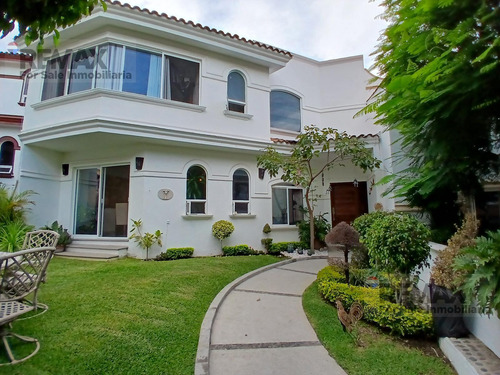 Venta De Casa En Condominio En Burgos, Temixco, Mor...clave 5704