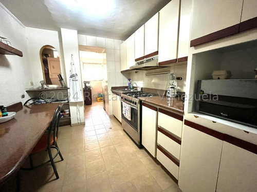 Excelente Apartamento. 25-11596
