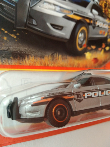 Carro Matchbox Ford Police Interceptor Edición Especial