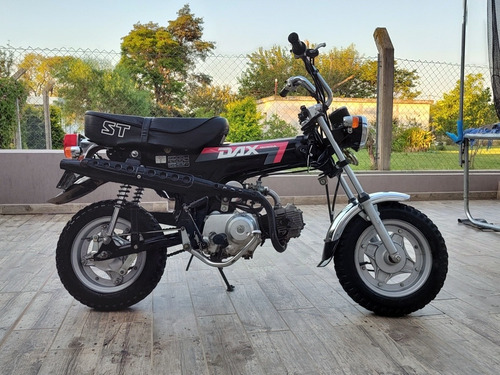 Imagen 10 de 11 de Honda Dax St 70