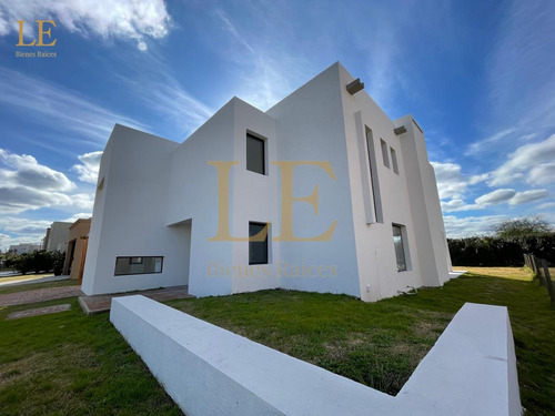 Casa A La Venta En Ceibos - Puertos Del Lago -