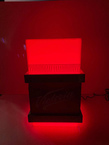 Letrero Luminoso Forma De Cubo Cerveza Victoria Usado (Usado)