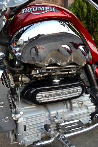 Imagen 10 de 15 de Impresionante Triumph Rocket Iii 2300cc Excelente Manejo
